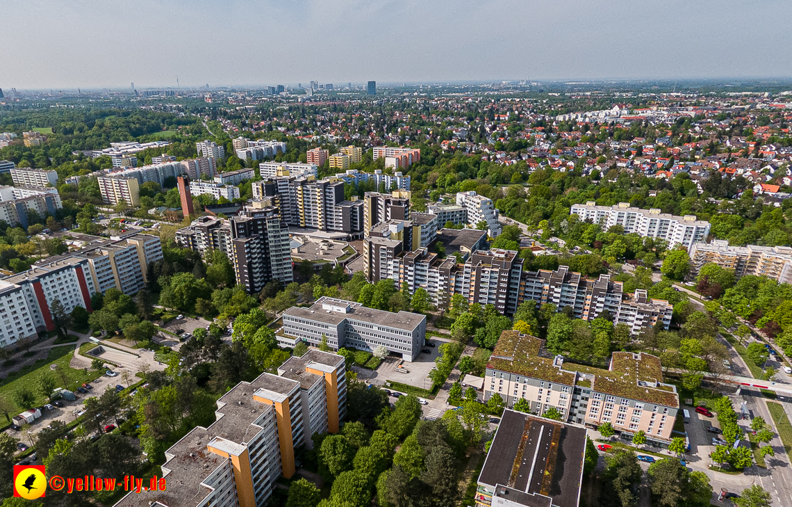 09.05.2023 - Marx-zentrum mit Karl-Marx-Ring 52-62 und 53-57 in Neuperlach